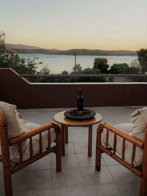 Penthouse Studio Next To The Sea Σαλαμίνα Εξωτερικό φωτογραφία