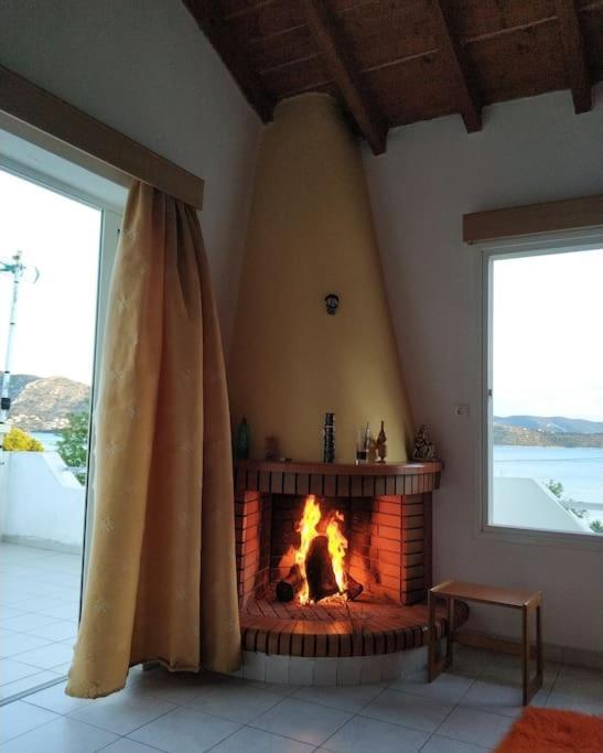 Penthouse Studio Next To The Sea Σαλαμίνα Εξωτερικό φωτογραφία