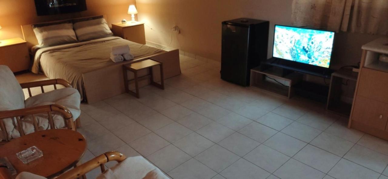 Penthouse Studio Next To The Sea Σαλαμίνα Εξωτερικό φωτογραφία